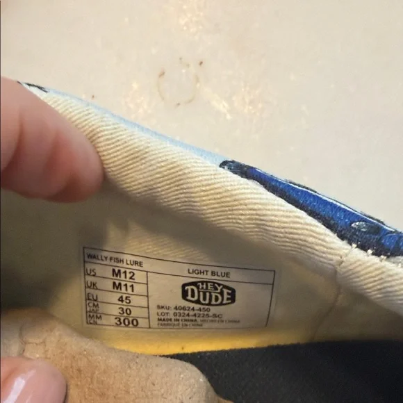 Hey Dude Wally Fish Lure Pattern Shoes NWT - Picture 6 of 6